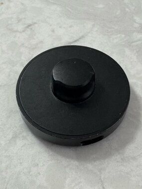 Oura Black Wireless Charger puck
